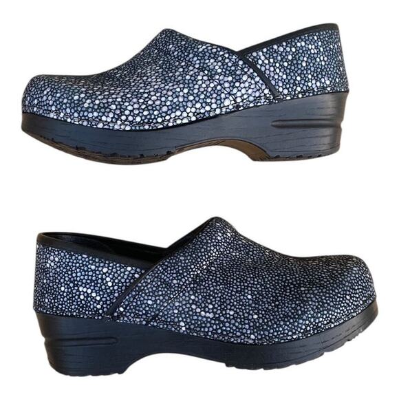 Sanita Clogs Womens Leather Nurse Shoes Polka Dots EU 35 US4 Polka Dots Slip Ons - Picture 1 of 10